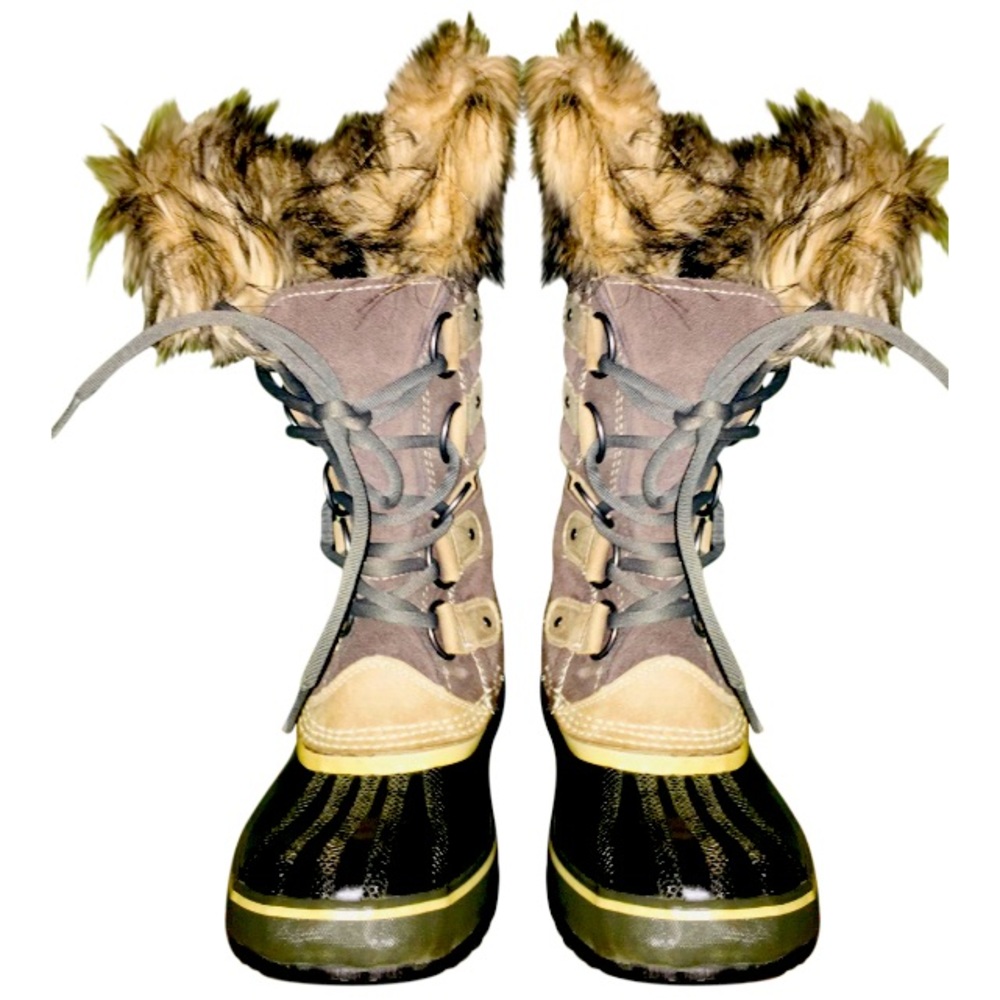 Sorel Joan of Arctic Snow boots.
